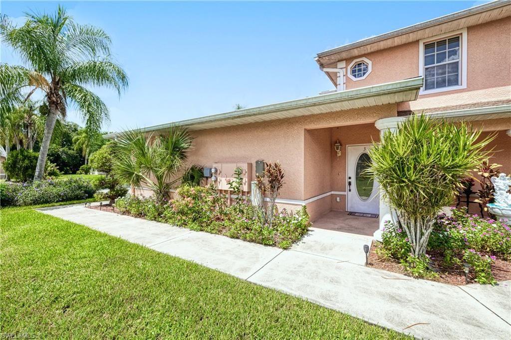 19977 Lake Vista Cir, Unit 17D, Lehigh Acres, FL 33936 Photo