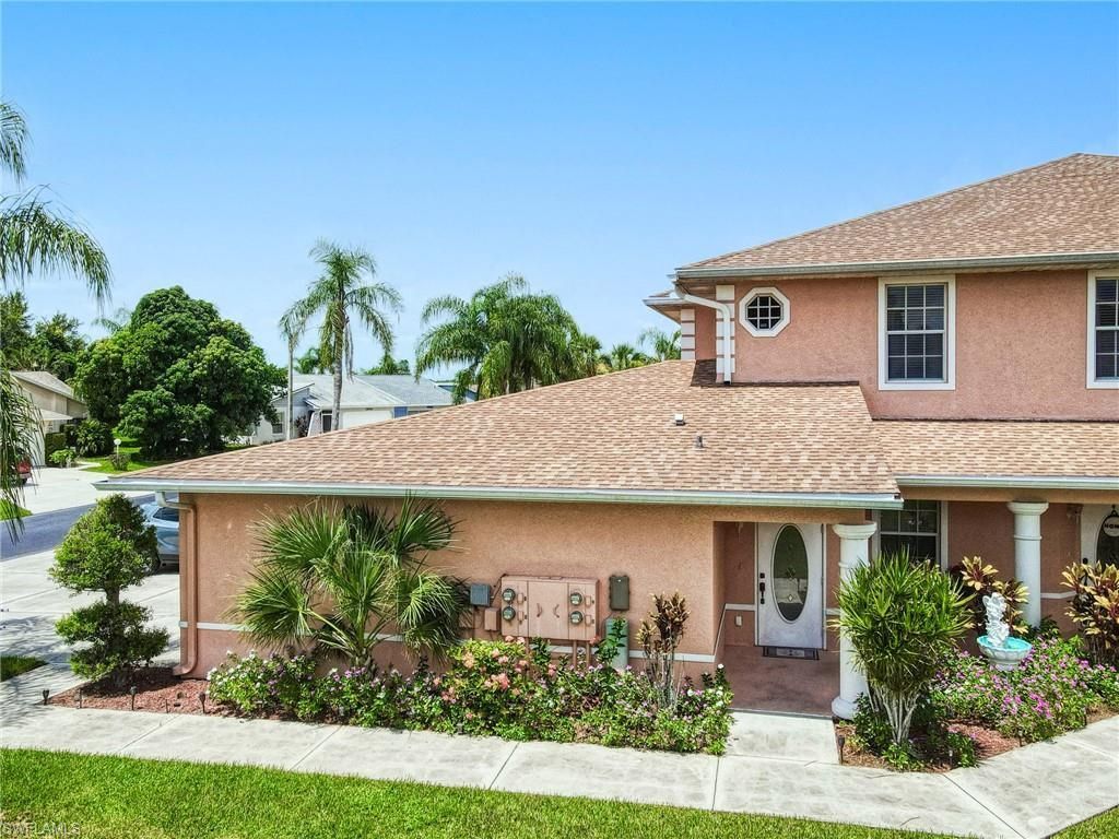 19977 Lake Vista Cir, Unit 17D, Lehigh Acres, FL 33936 Photo