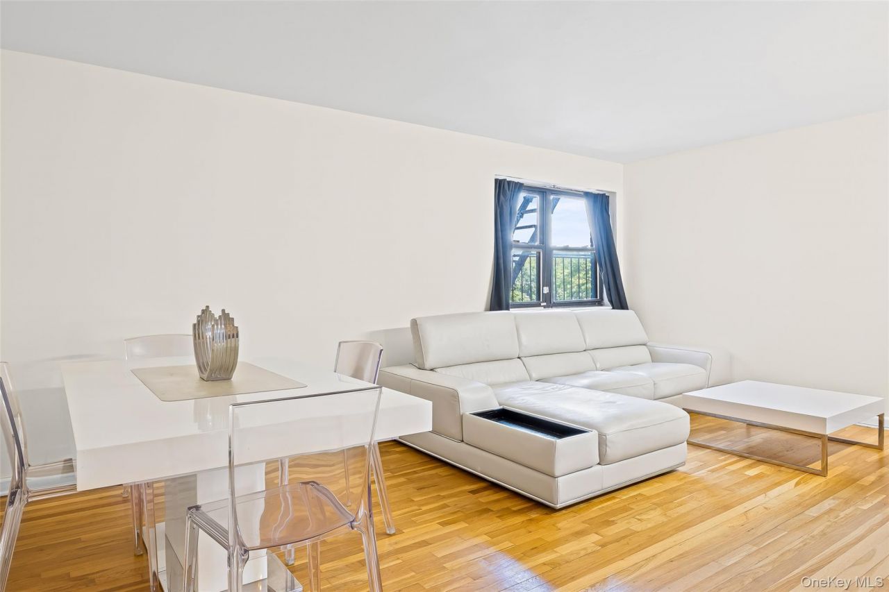 147-10 84th Road, Unit 4G, Briarwood, NY 11435 Main Photo