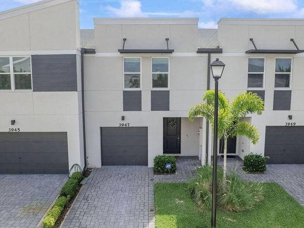 3947 SE Mentmore Lane, Stuart, FL 34997
