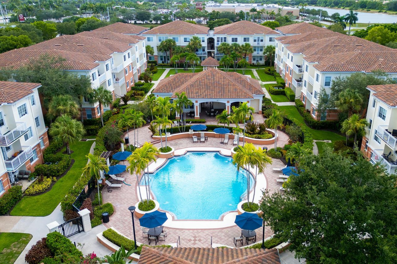 9857 Baywinds Drive, Unit #9206, West Palm Beach, FL 33411 Photo