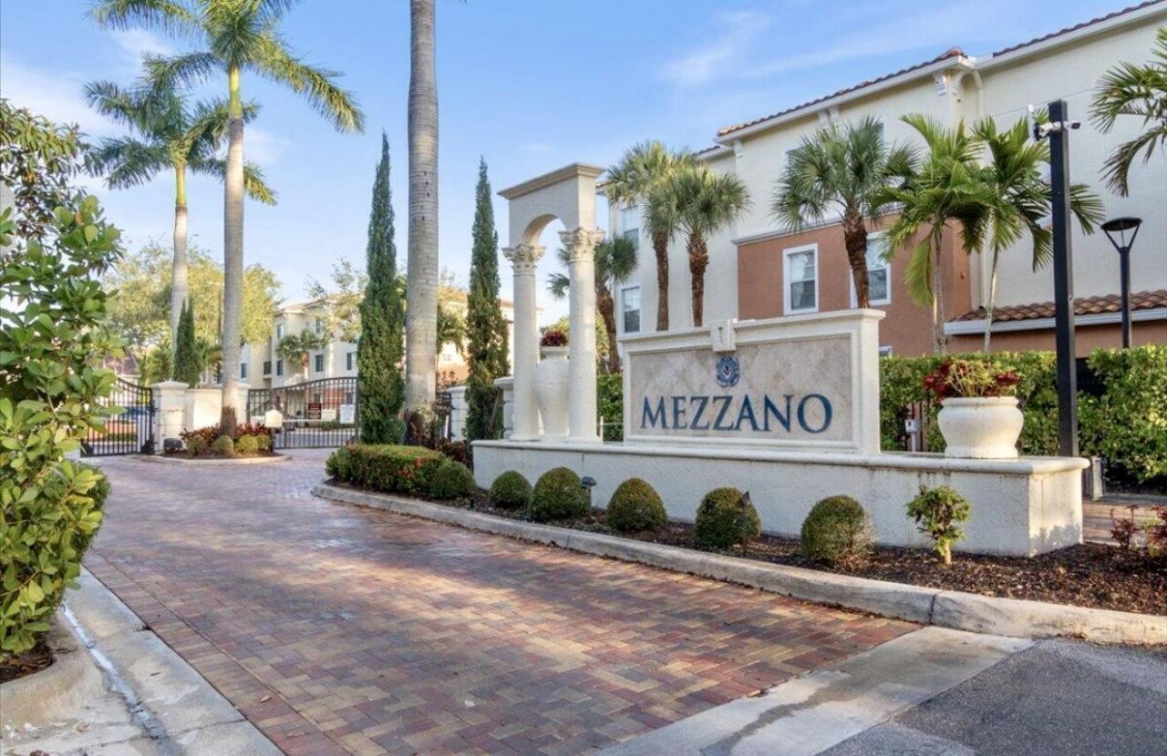 9857 Baywinds Drive, Unit #9206, West Palm Beach, FL 33411 Photo