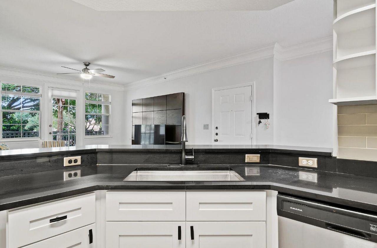 9857 Baywinds Drive, Unit #9206, West Palm Beach, FL 33411 Photo