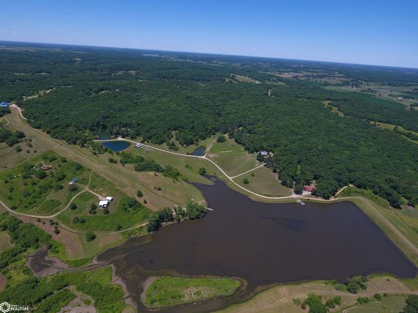 uka Blackberry Ridge Road, Unionville, IA 52594