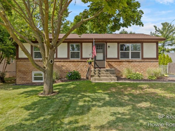 4383 40th Street SW, Grandville, MI 49418