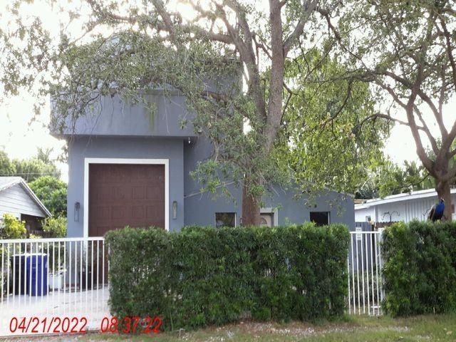 810 SW 10th Ter, Fort Lauderdale, FL 33315 Main Photo