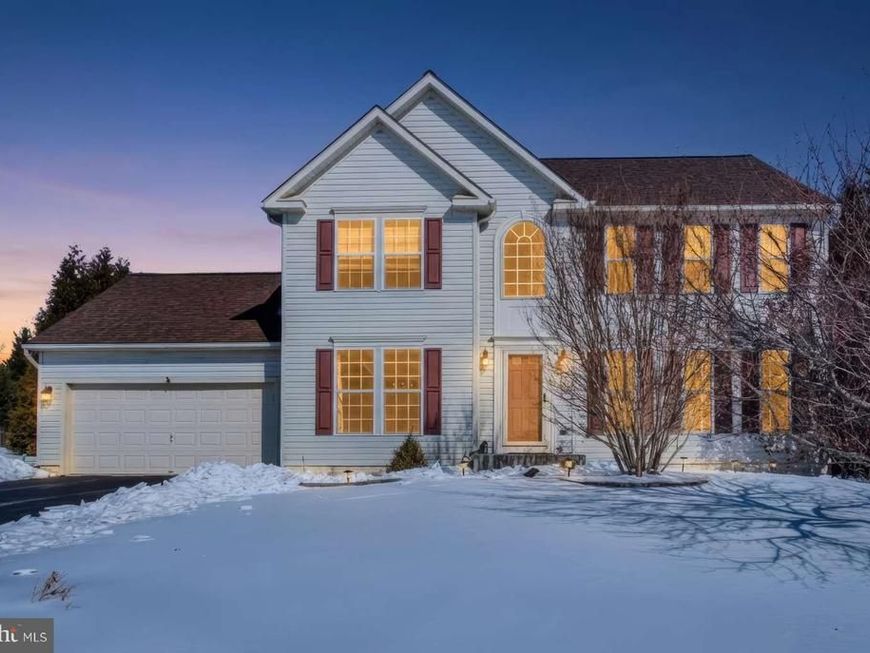 2040 Waterfall Drive, Hanover, PA 17331 Main Photo