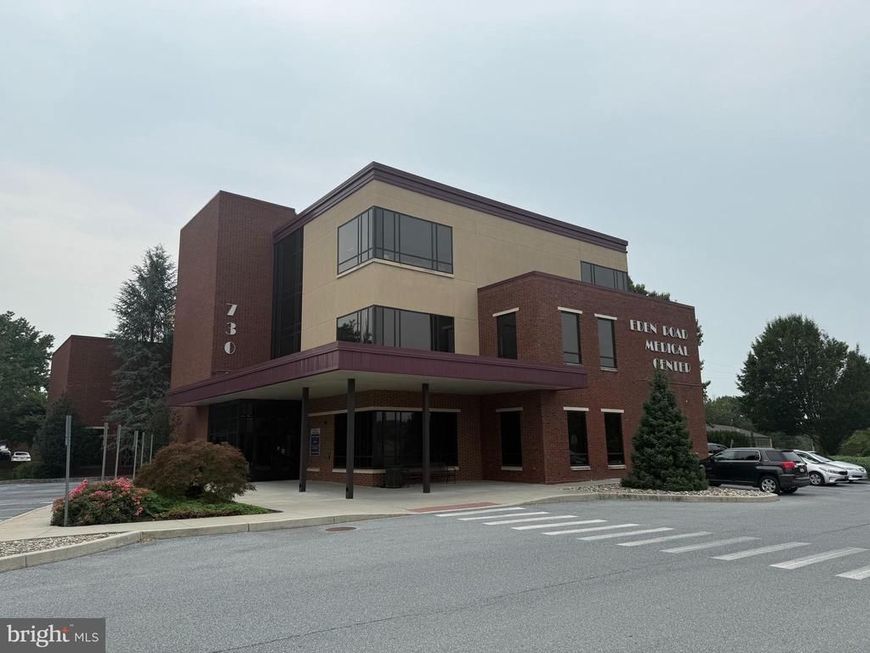 730 Eden Road, Lancaster, PA 17601 Main Photo