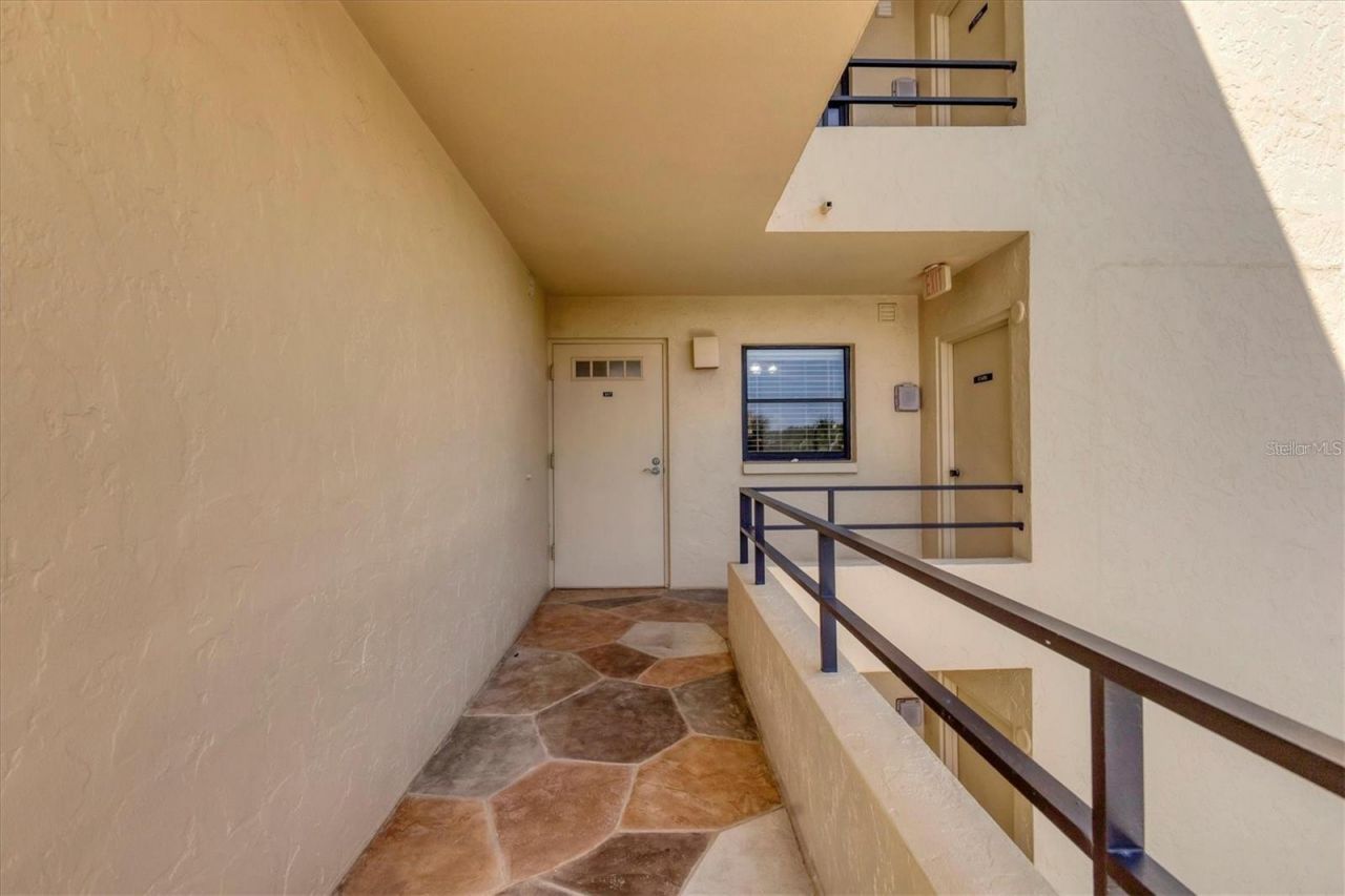 8776 Midnight Pass Road, Unit C307, Sarasota, FL 34242 Photo