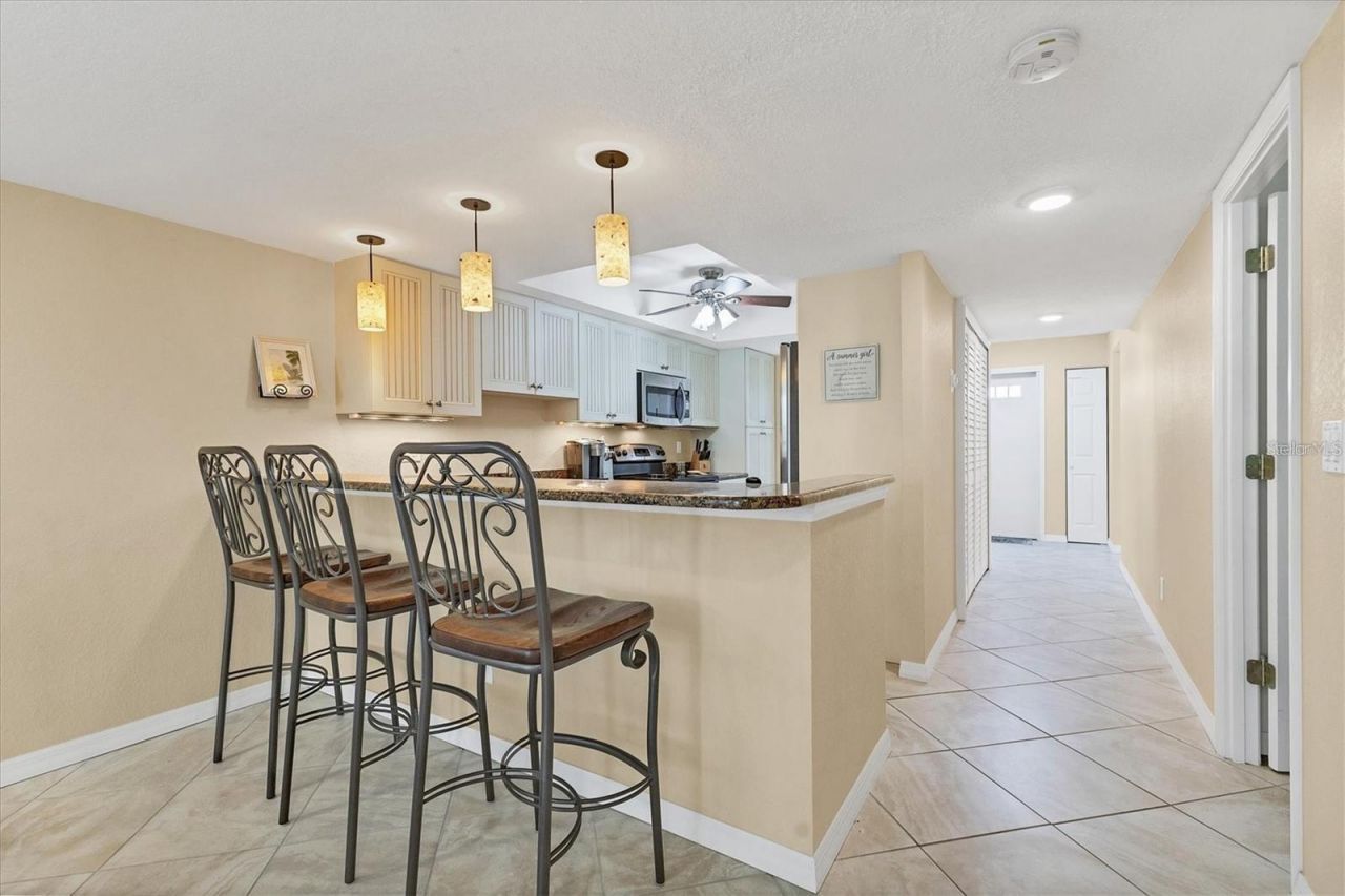8776 Midnight Pass Road, Unit C307, Sarasota, FL 34242 Photo