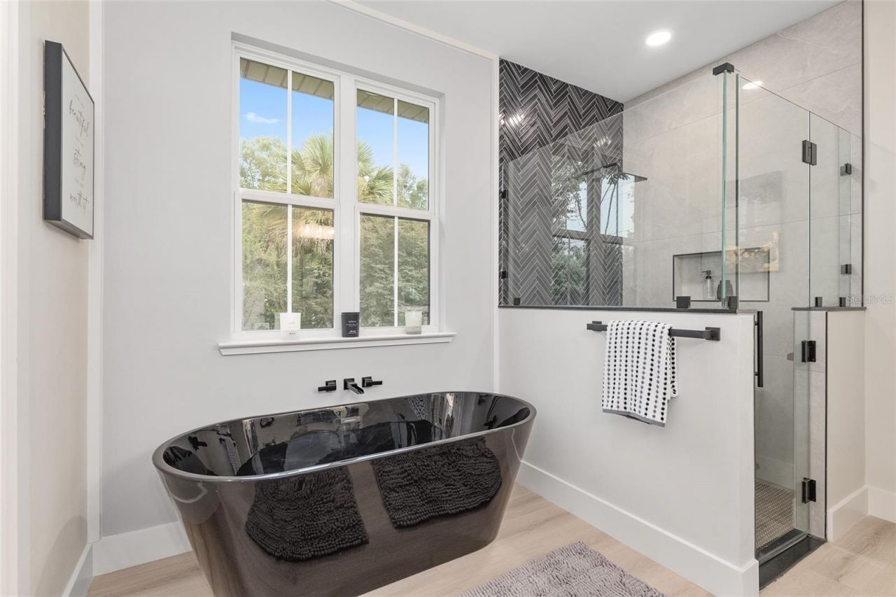 4430 NW 18th Place, Gainesville, FL 32605 Photo