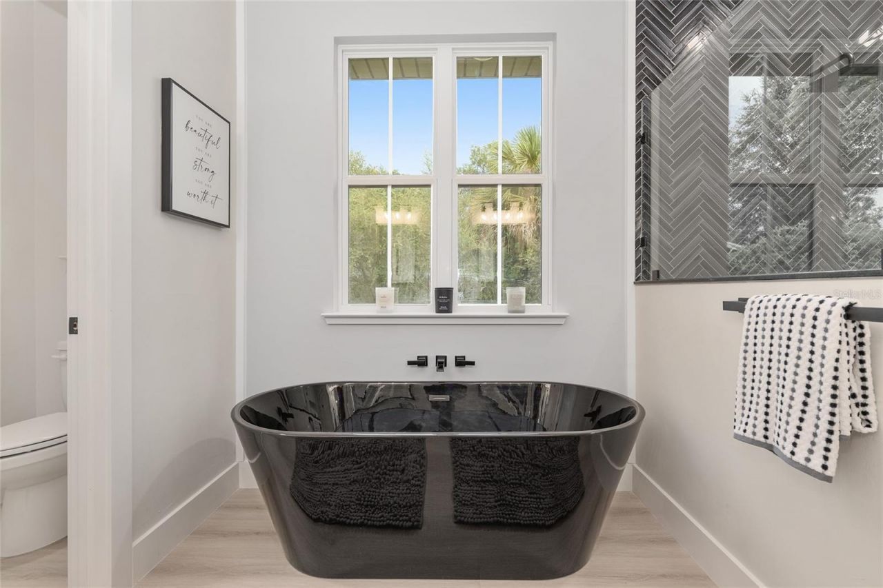 4430 NW 18th Place, Gainesville, FL 32605 Photo