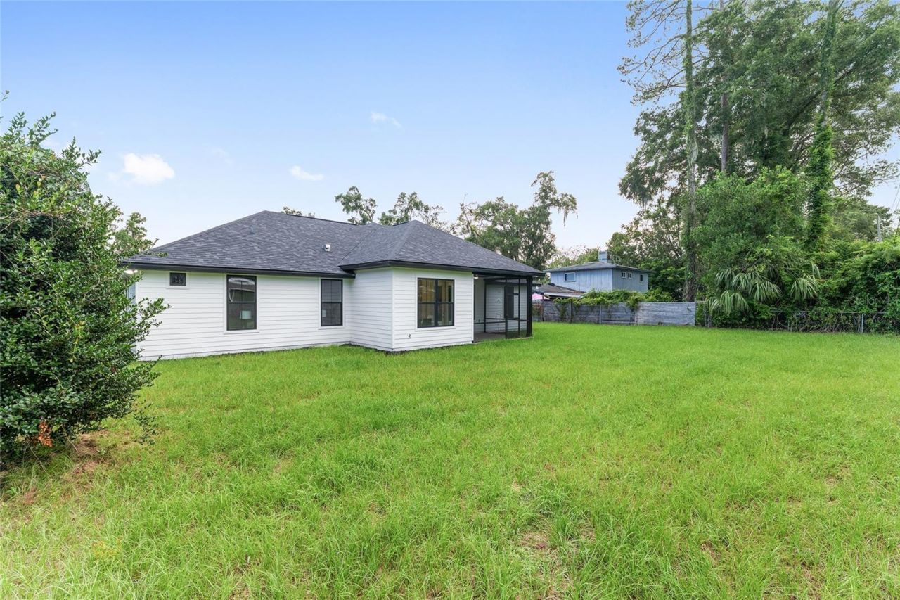 4430 NW 18th Place, Gainesville, FL 32605 Photo