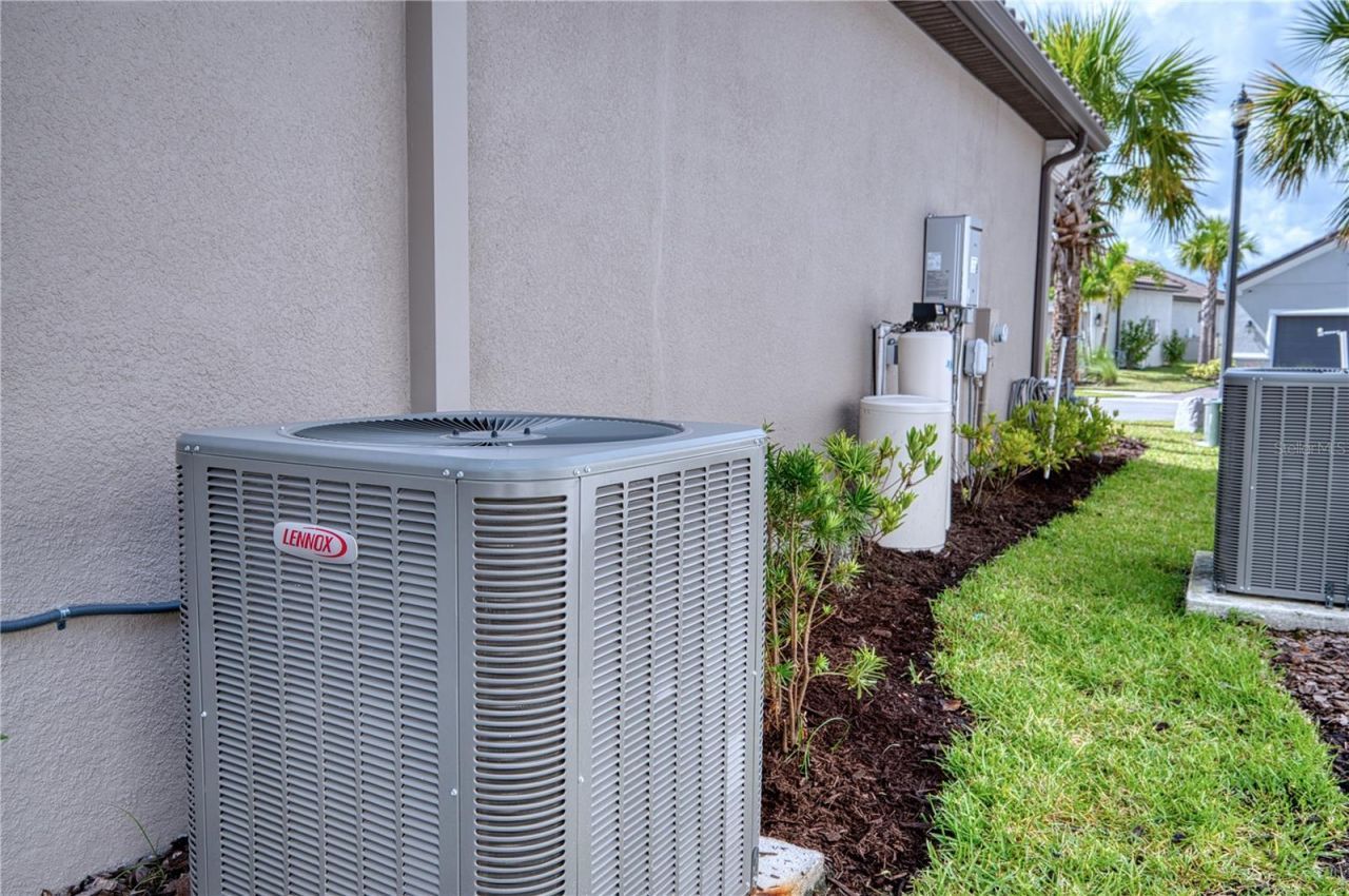 5618 Caserta Court, Palmetto, FL 34221 Photo