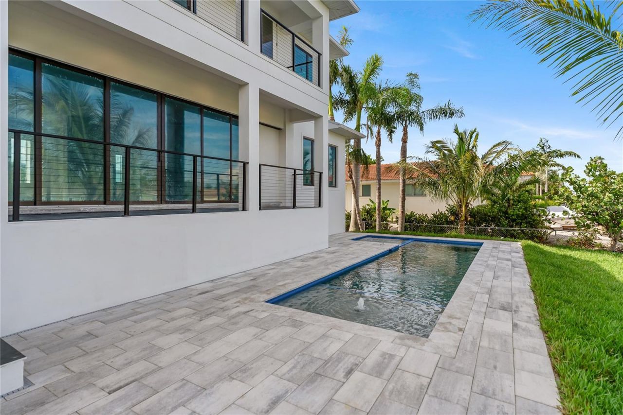 569 Bayview Drive, Longboat Key, FL 34228 Photo