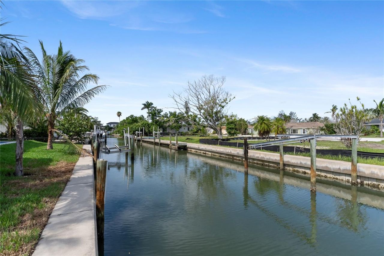 569 Bayview Drive, Longboat Key, FL 34228 Photo