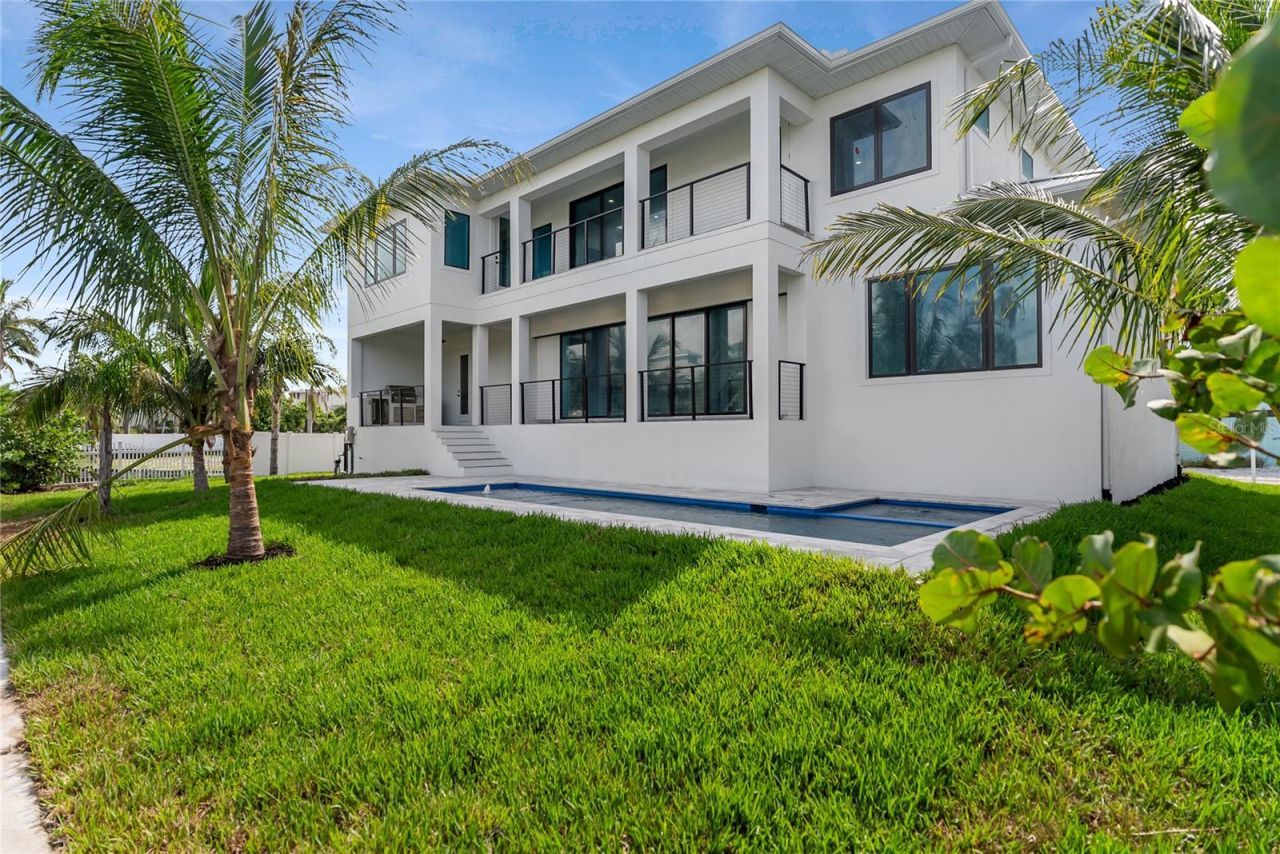 569 Bayview Drive, Longboat Key, FL 34228 Photo
