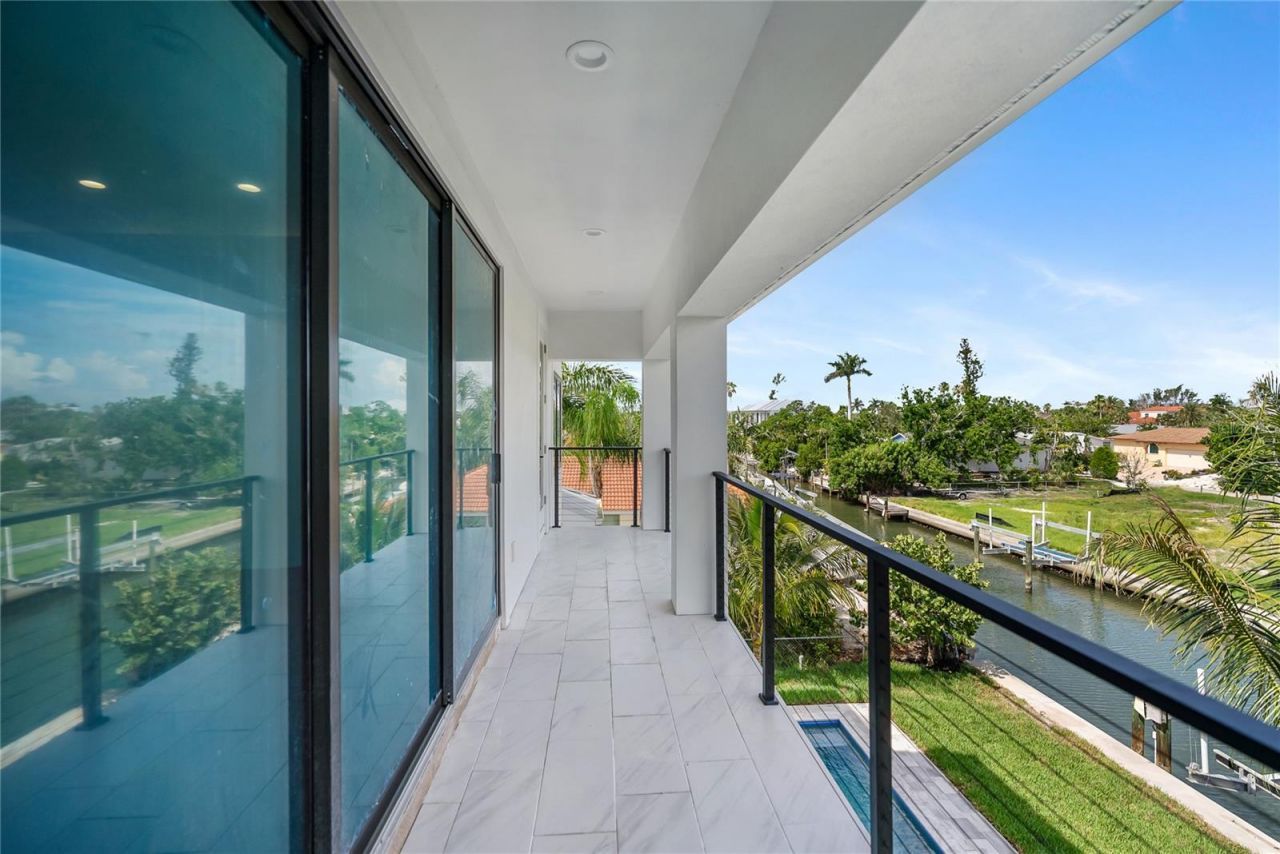 569 Bayview Drive, Longboat Key, FL 34228 Photo