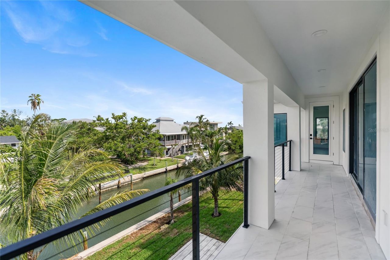 569 Bayview Drive, Longboat Key, FL 34228 Photo