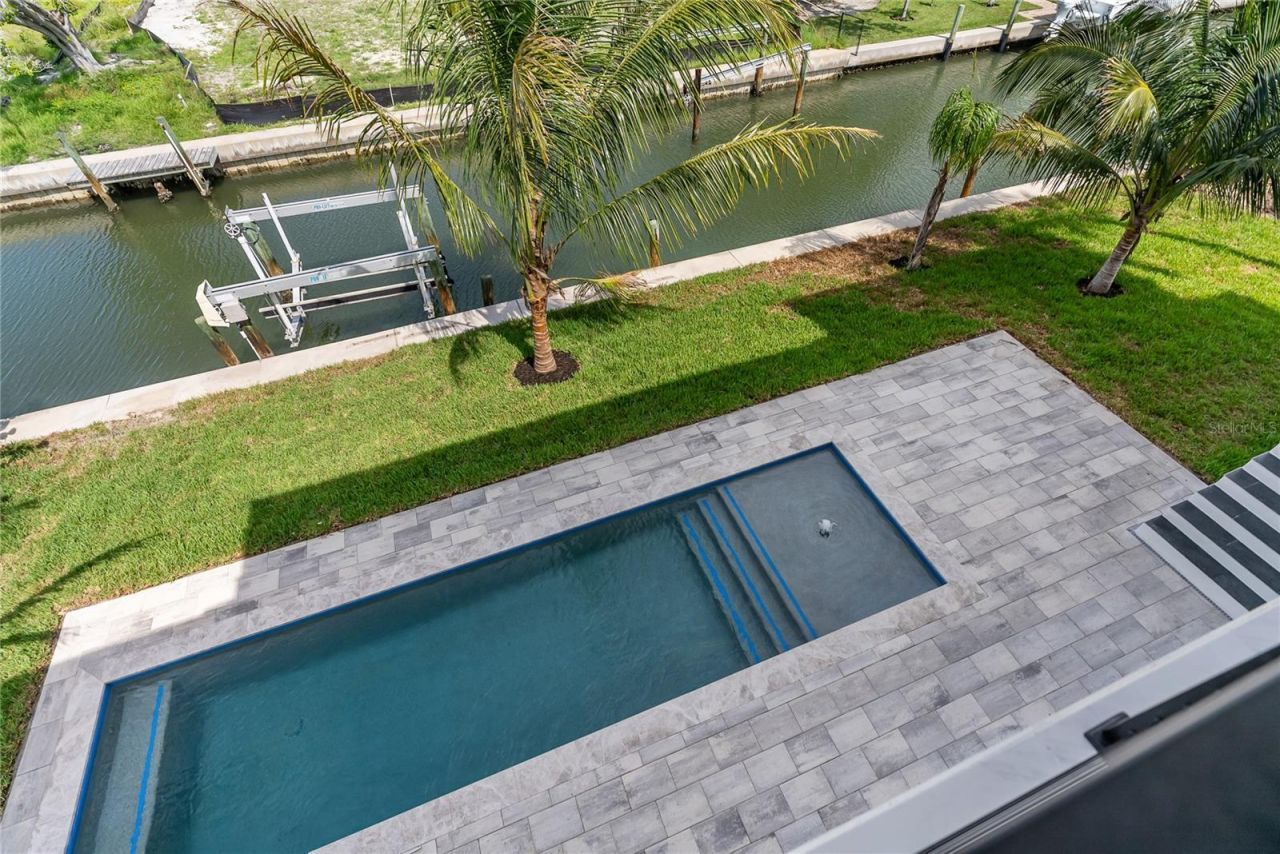 569 Bayview Drive, Longboat Key, FL 34228 Photo