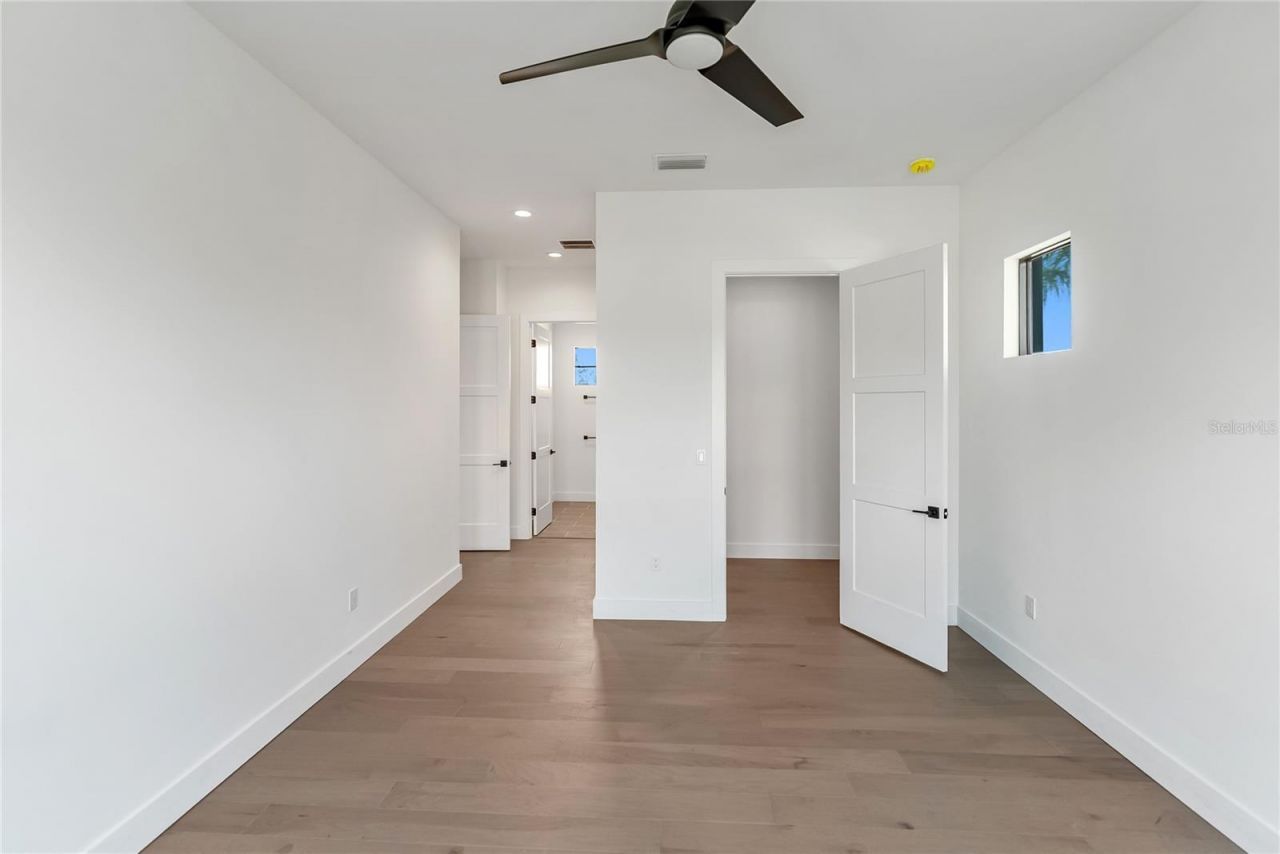 569 Bayview Drive, Longboat Key, FL 34228 Photo