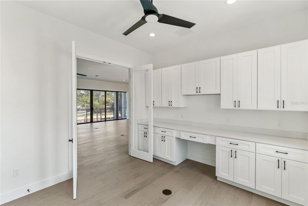 569 Bayview Drive, Longboat Key, FL 34228 Photo