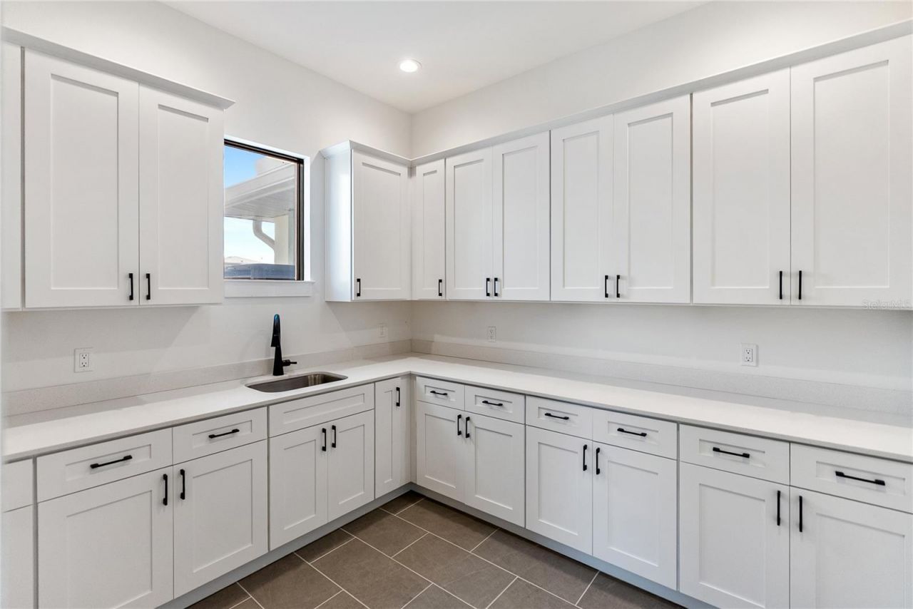 569 Bayview Drive, Longboat Key, FL 34228 Photo