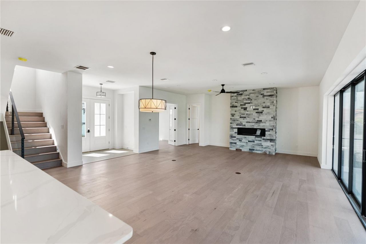 569 Bayview Drive, Longboat Key, FL 34228 Photo