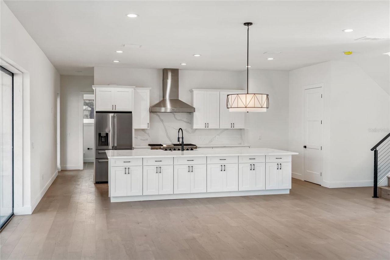 569 Bayview Drive, Longboat Key, FL 34228 Photo