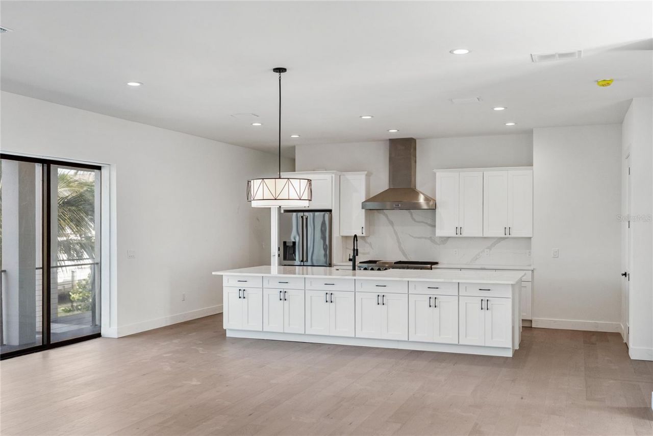 569 Bayview Drive, Longboat Key, FL 34228 Photo