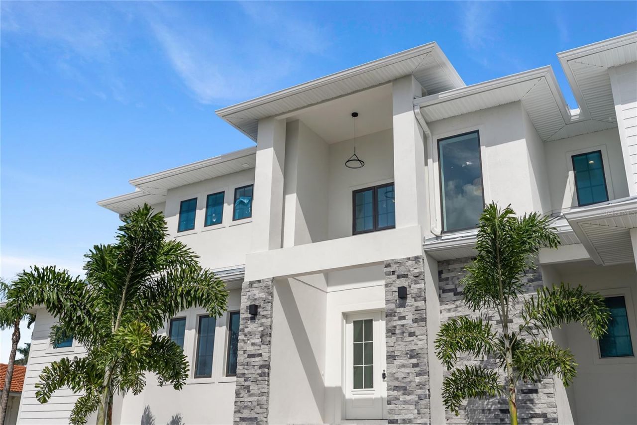 569 Bayview Drive, Longboat Key, FL 34228 Photo
