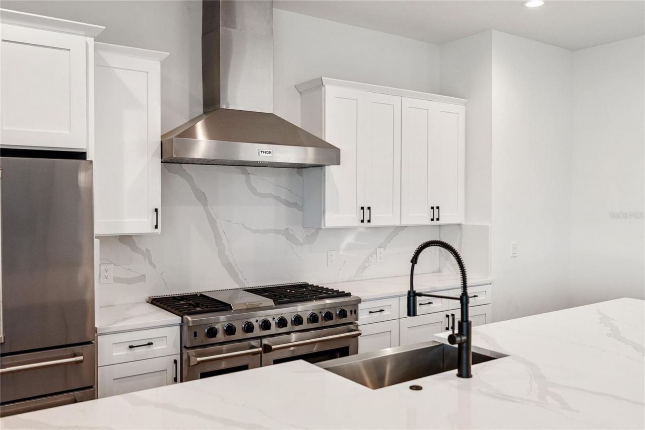 569 Bayview Drive, Longboat Key, FL 34228 Photo