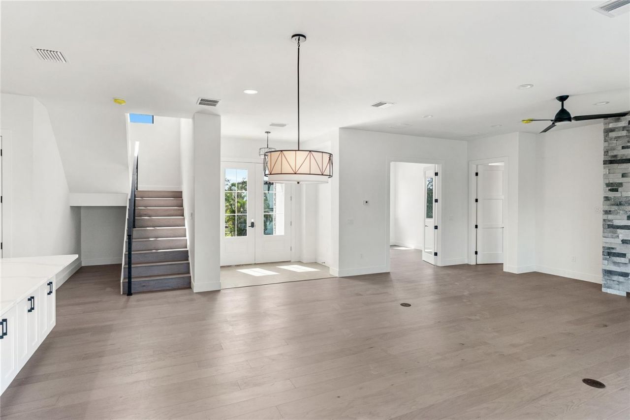 569 Bayview Drive, Longboat Key, FL 34228 Photo
