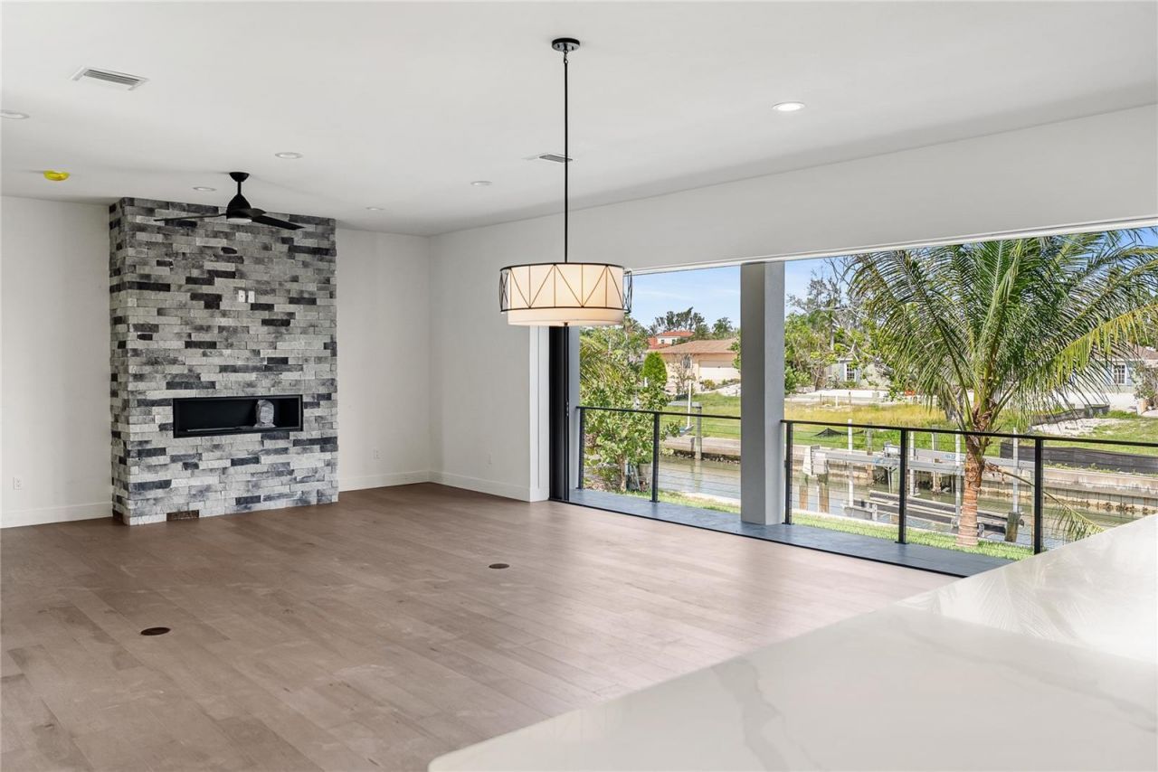 569 Bayview Drive, Longboat Key, FL 34228 Photo