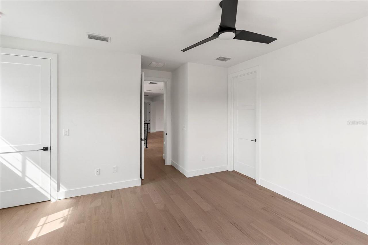 569 Bayview Drive, Longboat Key, FL 34228 Photo