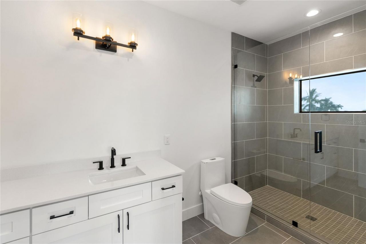 569 Bayview Drive, Longboat Key, FL 34228 Photo