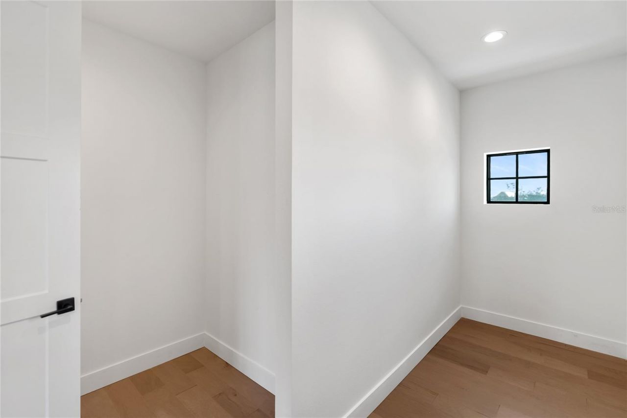 569 Bayview Drive, Longboat Key, FL 34228 Photo