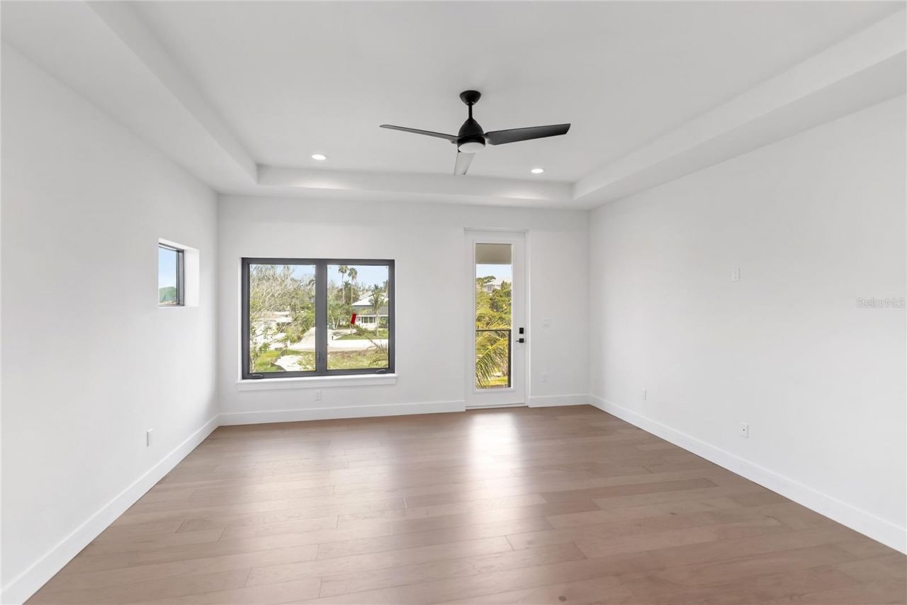 569 Bayview Drive, Longboat Key, FL 34228 Photo
