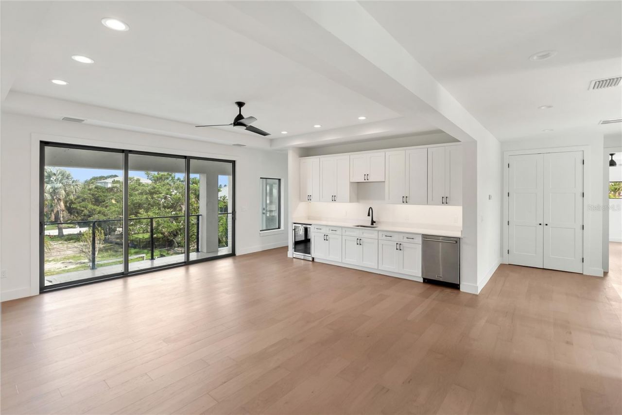 569 Bayview Drive, Longboat Key, FL 34228 Photo