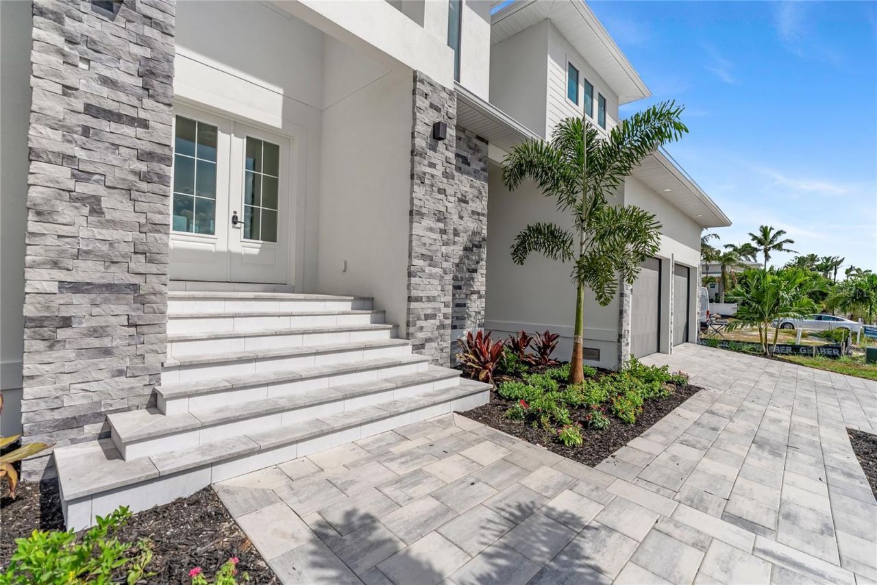 569 Bayview Drive, Longboat Key, FL 34228 Photo