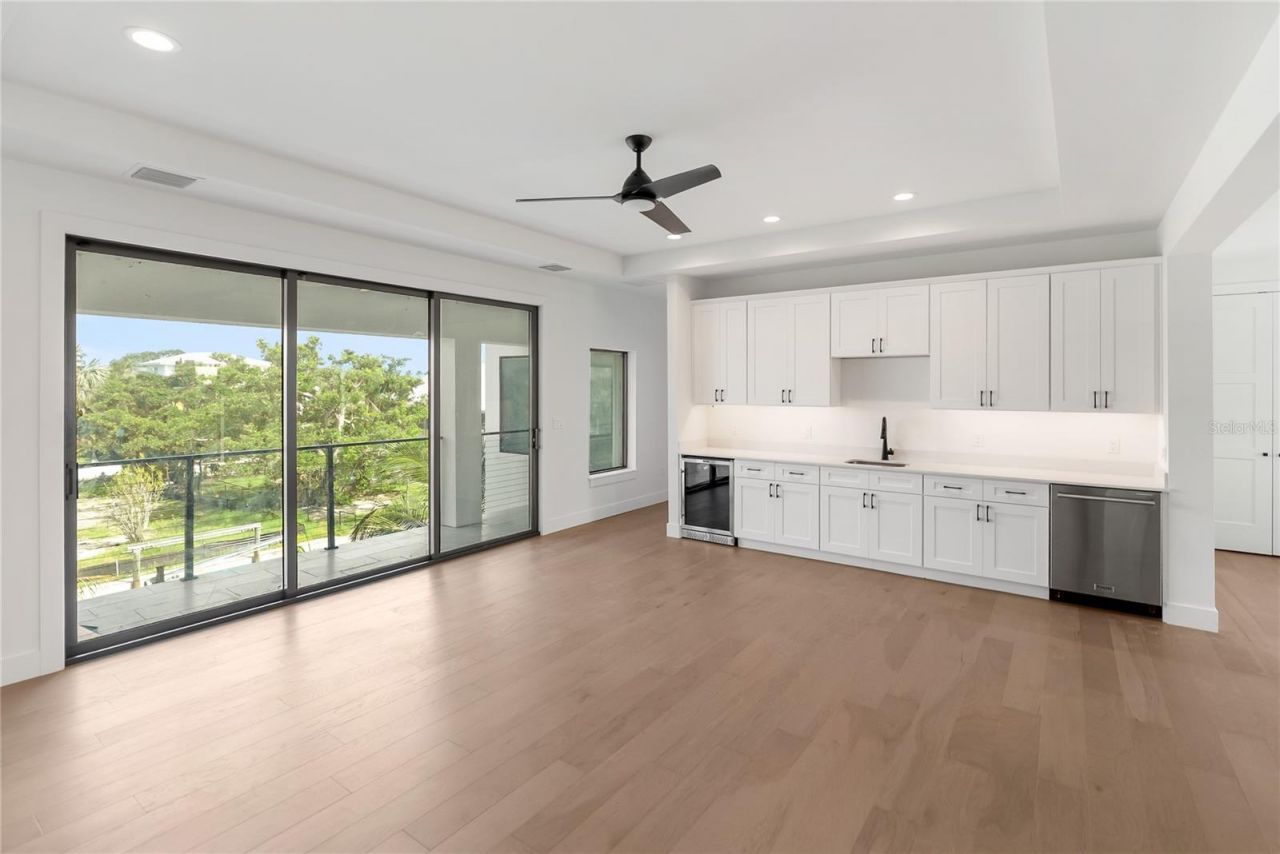 569 Bayview Drive, Longboat Key, FL 34228 Photo