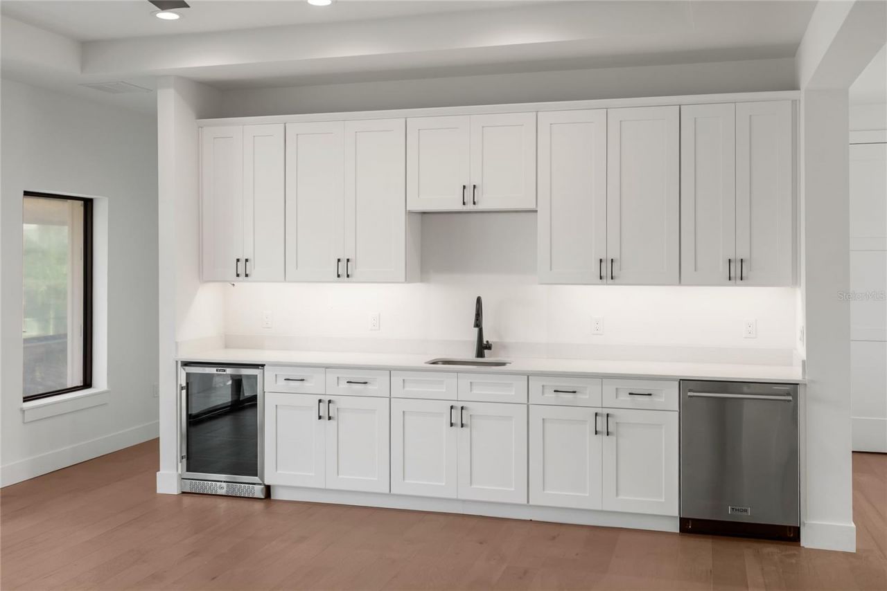 569 Bayview Drive, Longboat Key, FL 34228 Photo