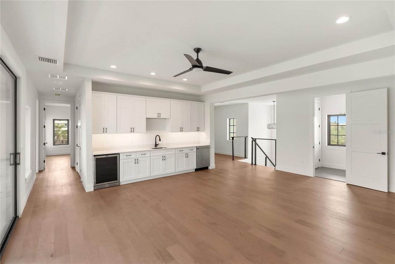 569 Bayview Drive, Longboat Key, FL 34228 Photo