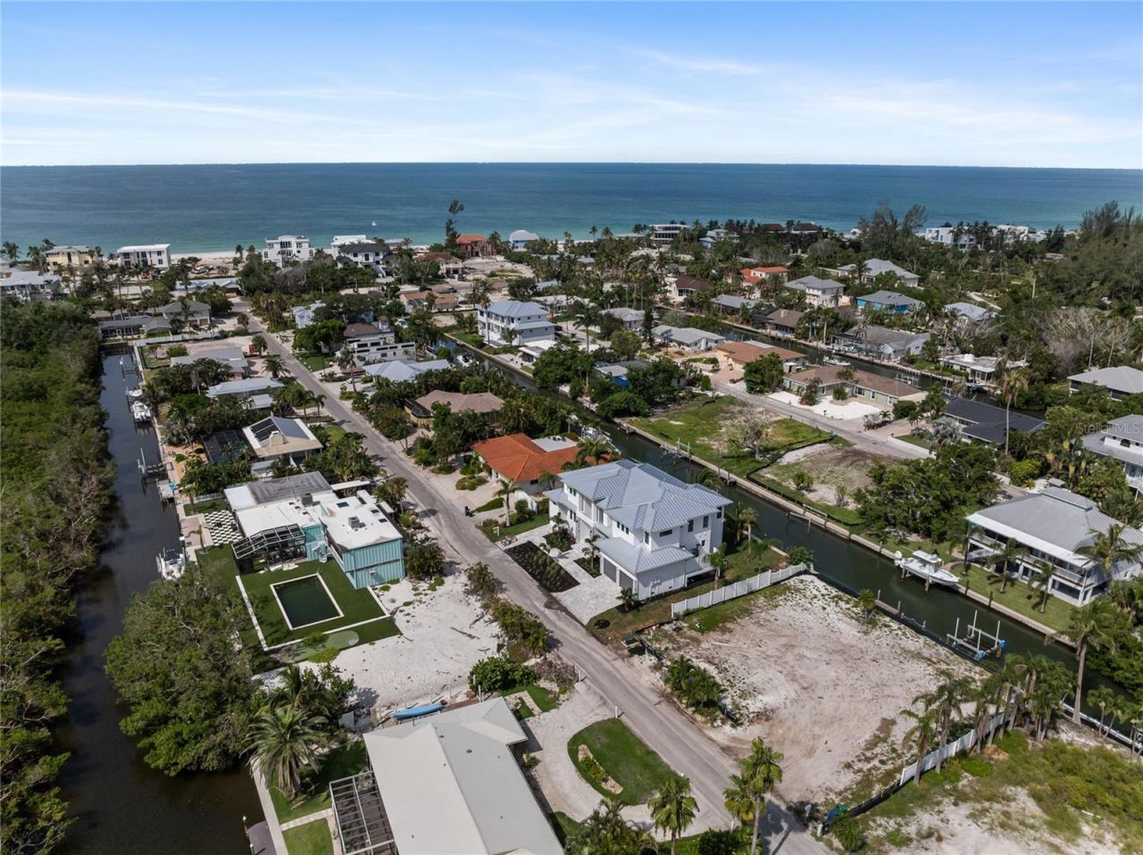 569 Bayview Drive, Longboat Key, FL 34228 Photo