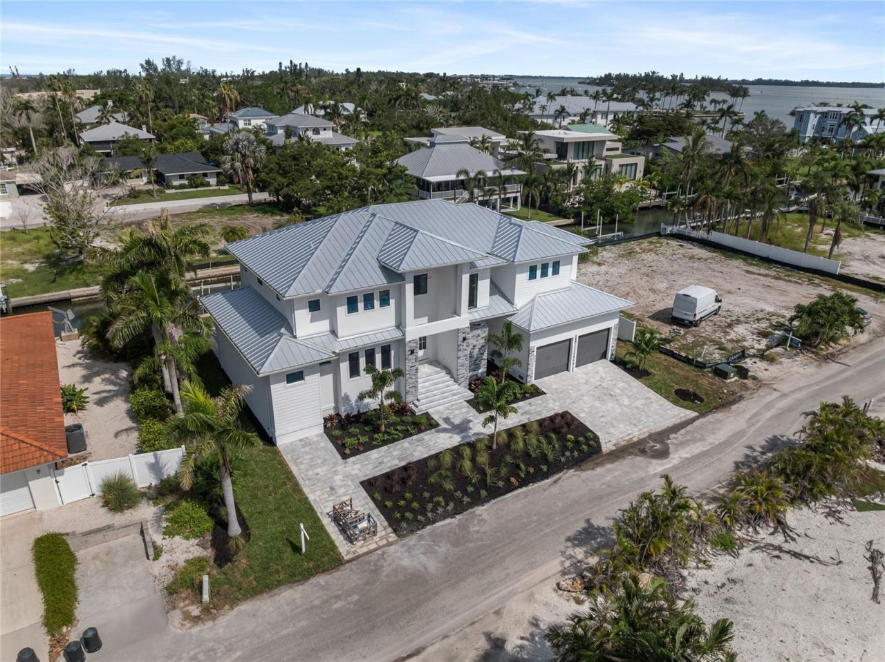 569 Bayview Drive, Longboat Key, FL 34228 Photo
