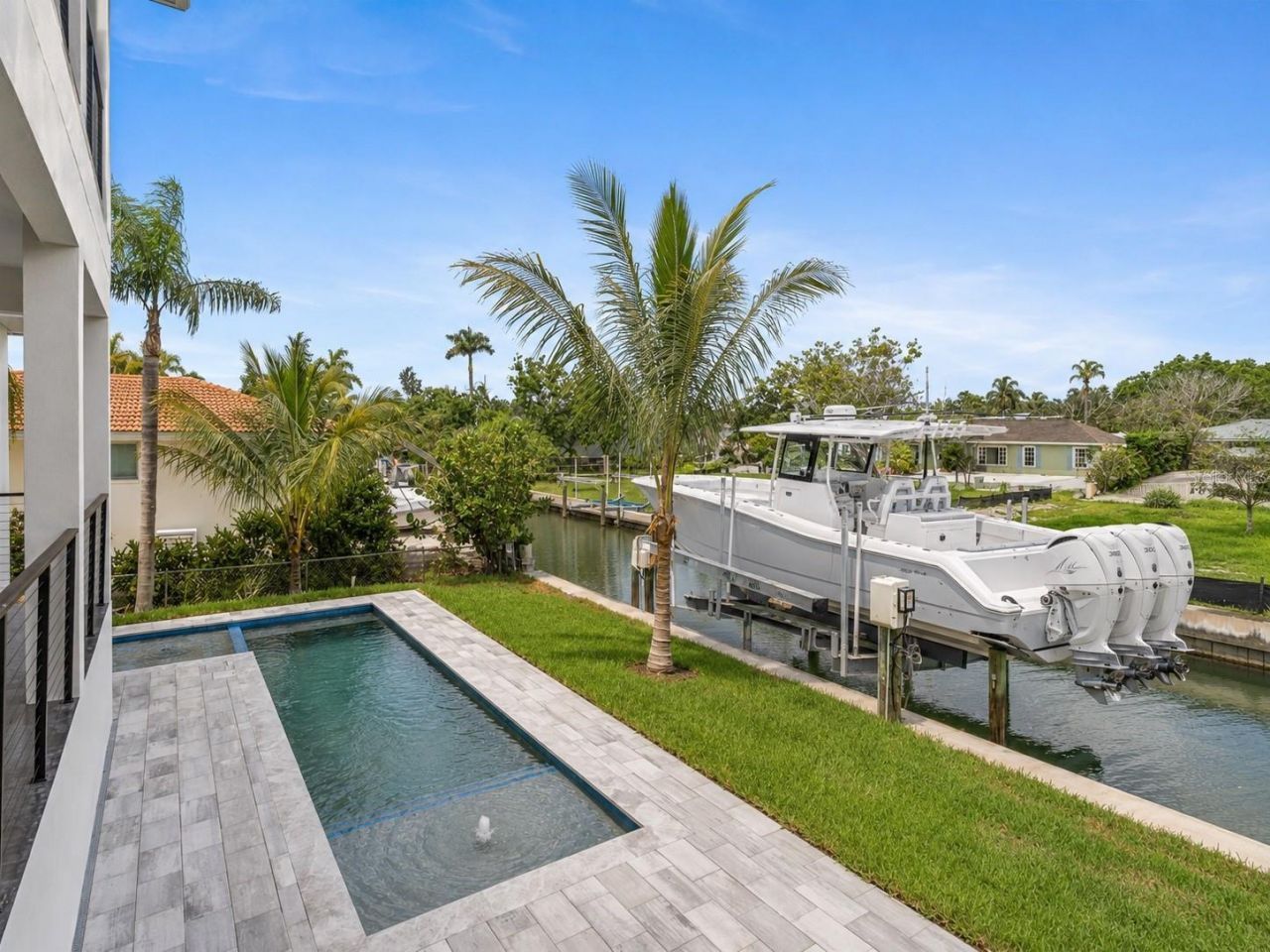 569 Bayview Drive, Longboat Key, FL 34228 Photo