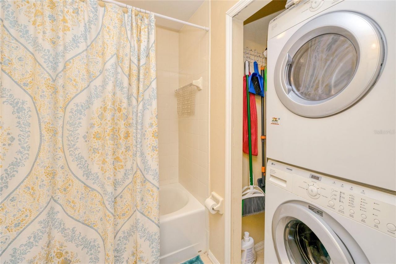 19977 Lake Vista Circle, Unit 17D, Lehigh Acres, FL 33936 Photo