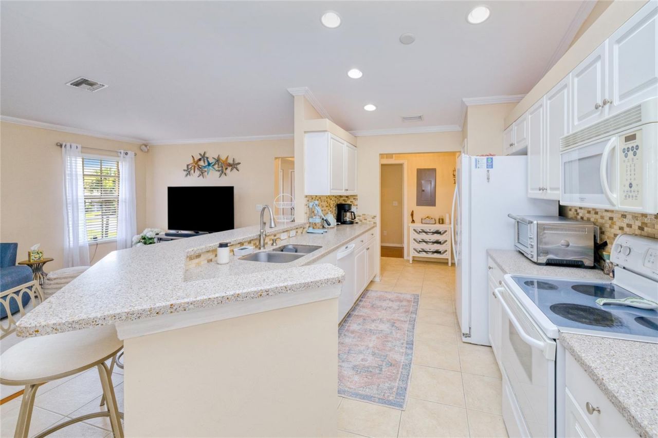 19977 Lake Vista Circle, Unit 17D, Lehigh Acres, FL 33936 Photo