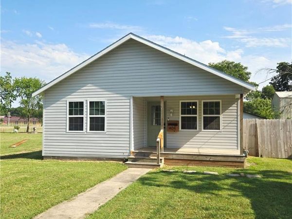 404 W Buffalo Street, Girard, KS 66743