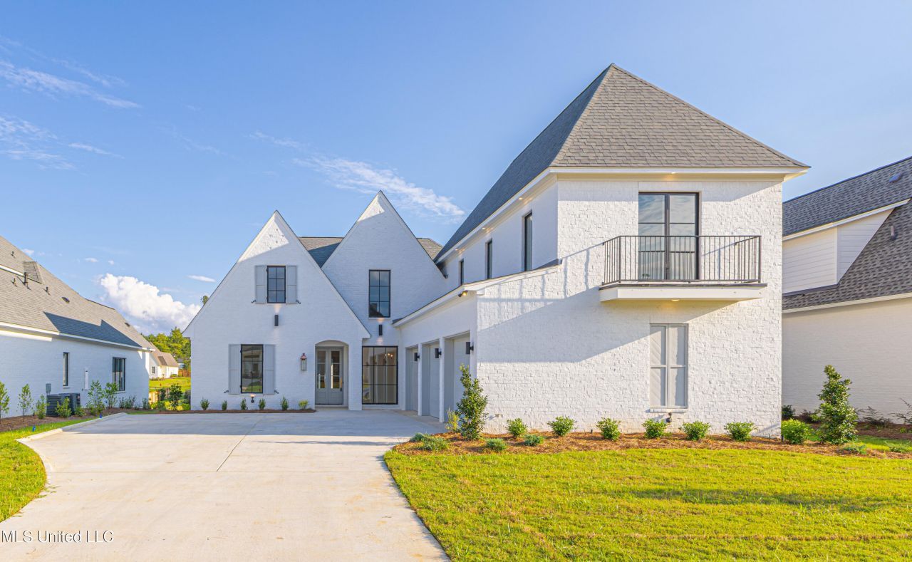 464 Whittington Circle, Madison, MS 39110 Main Photo